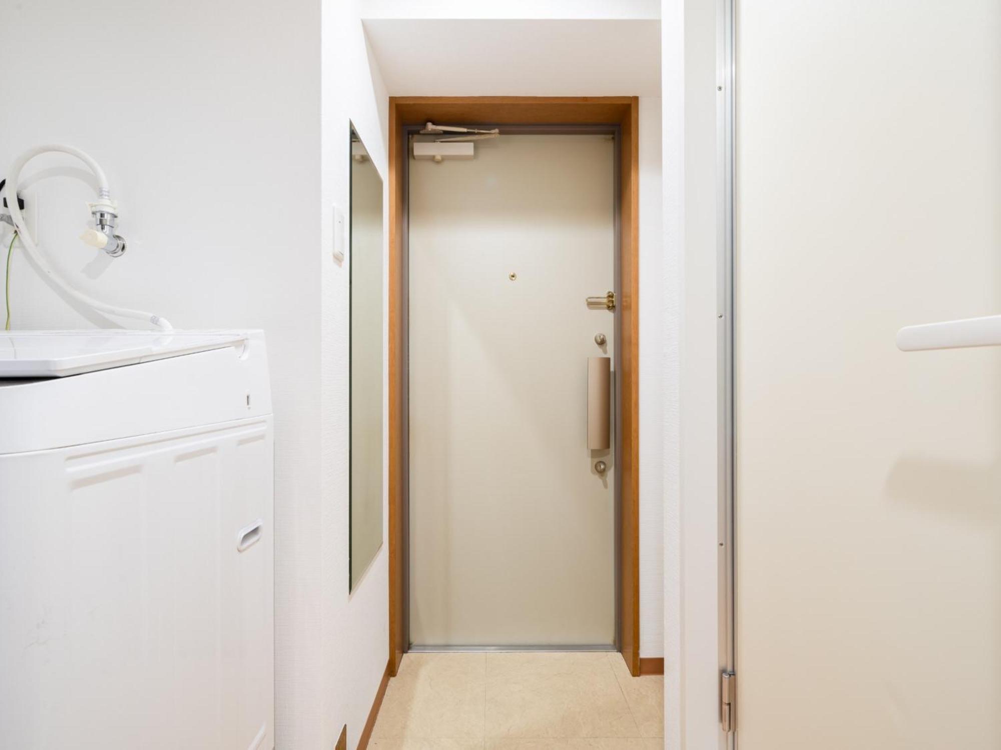 Shin-Okubo Sta・1 Min Walk/　Shinjuku Sta 2Min/　Switch Apartment Tokyo Exterior photo
